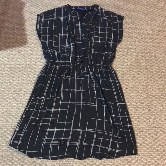 Apt. 9 Dresses & Skirts - Apt. 9 Black and White Striped Sleeveless Midi Dress Size M